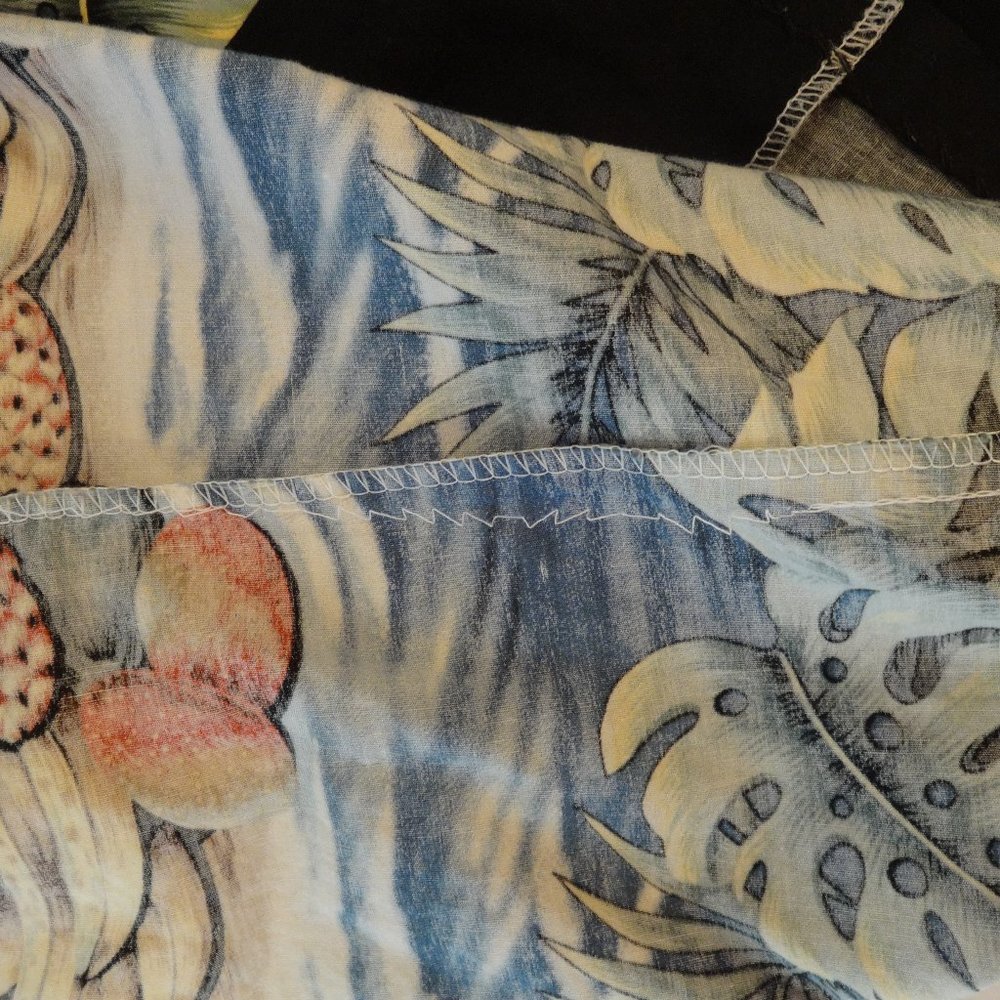 Royal Creations Vintage Hawaiian Shirt, Large - Picture 7 of 8